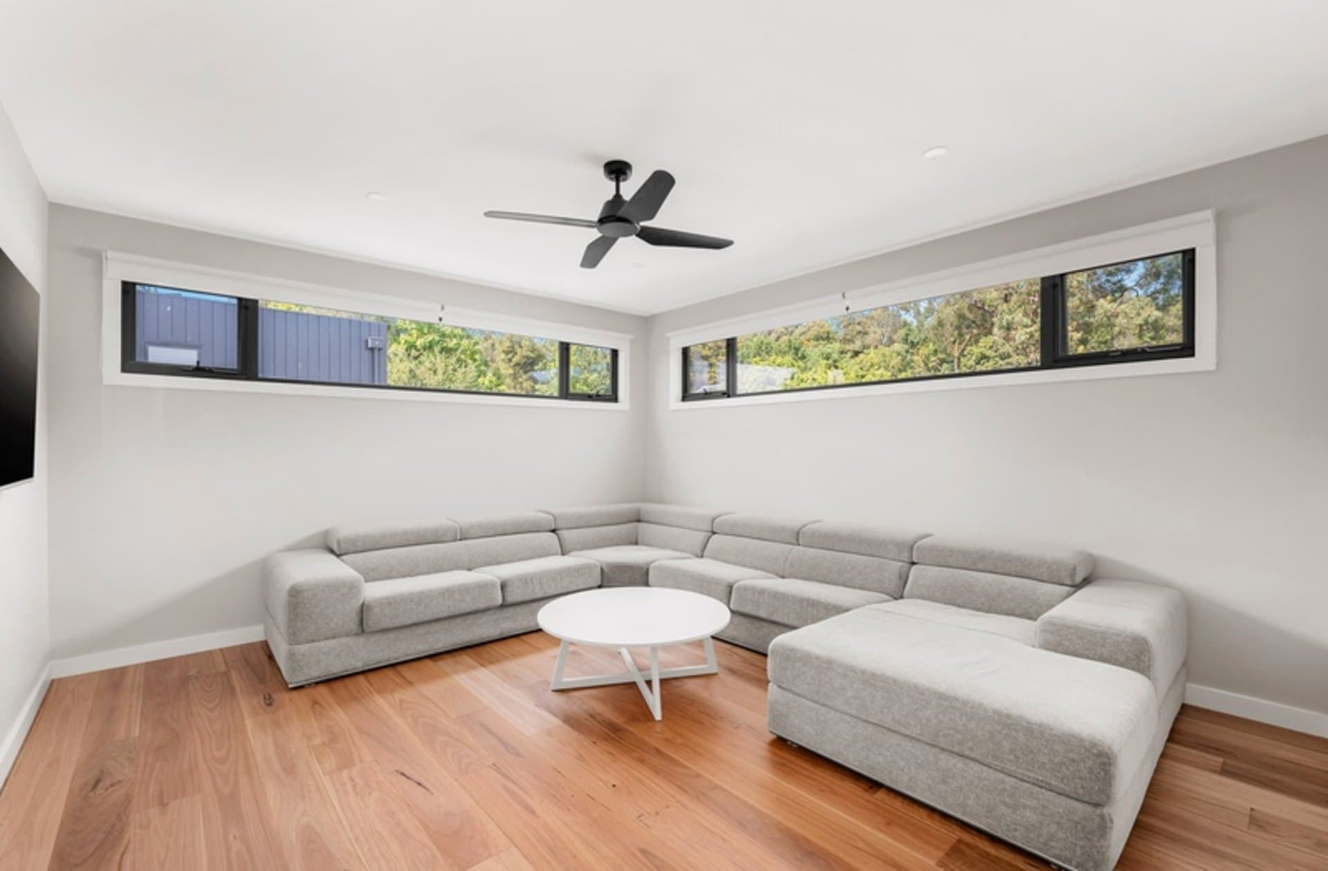 1/23 Elamo Road, Healesville - Thumbnail 3