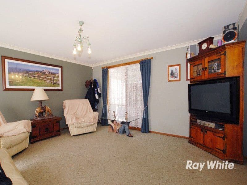 4 Todd Court, CRANBOURNE VIC 3977, Cranbourne West - Thumbnail 4