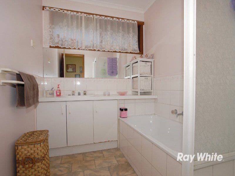 4 Todd Court, CRANBOURNE VIC 3977, Cranbourne West - Thumbnail 7