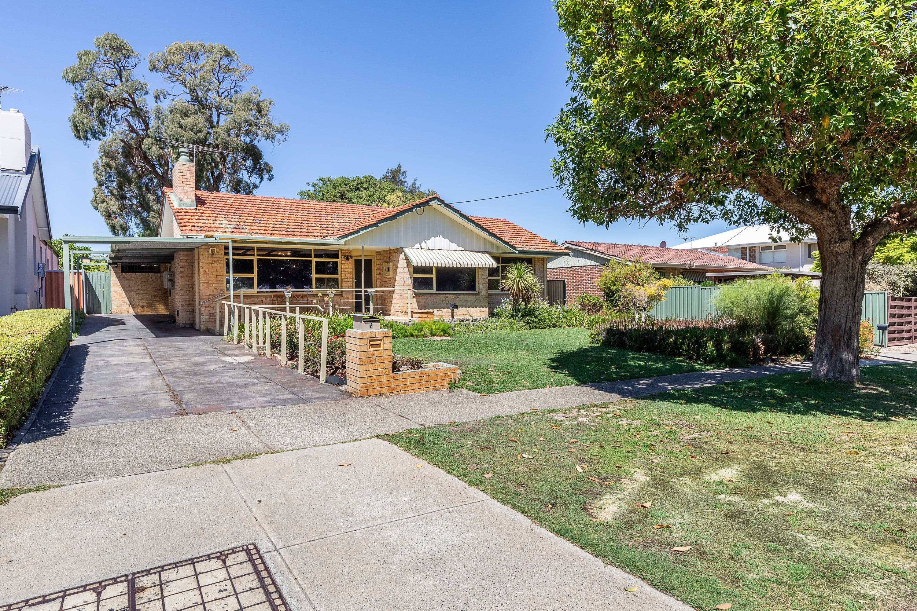 6 Delphine Avenue, Dianella WA 6059, Dianella - Thumbnail 2