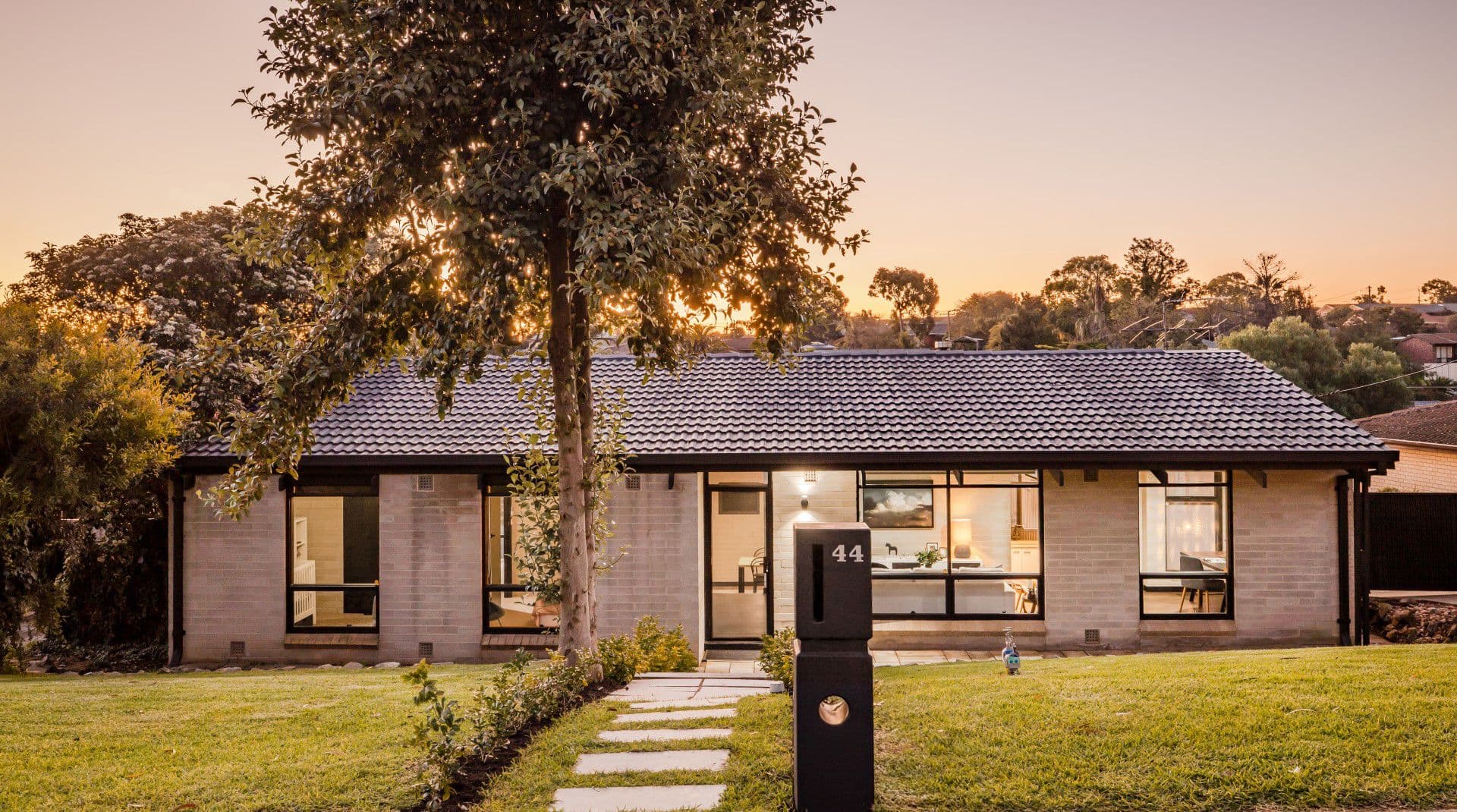 44 Robbie Drive, Reynella East SA 5161, Reynella East - Image 1