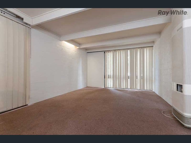 4 Rowell Court, Melton South VIC 3338, Melton South - Thumbnail 2