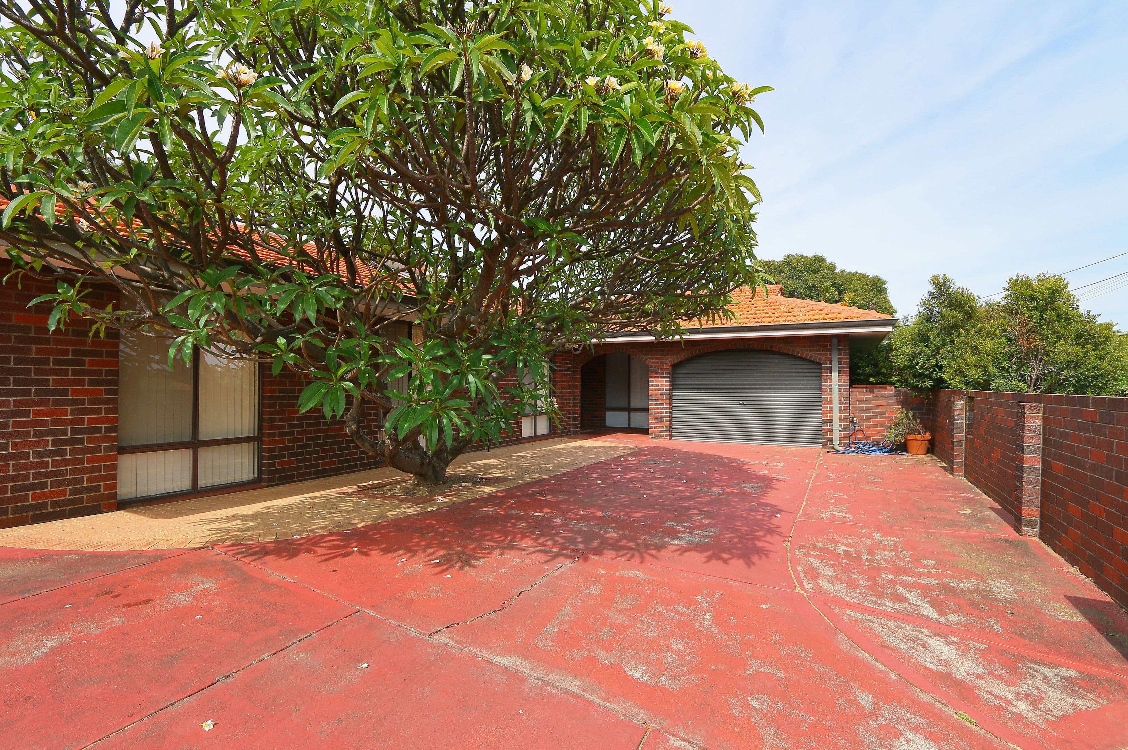 4 Christensen Street, Kardinya WA 6163, Kardinya - Thumbnail 2