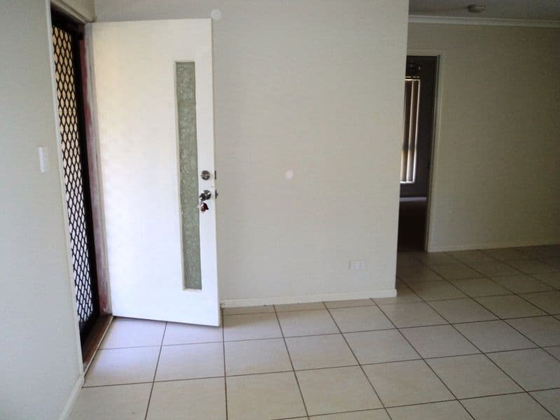 9 George Street, BLACKBUTT QLD 4314, Blackbutt - Thumbnail 2