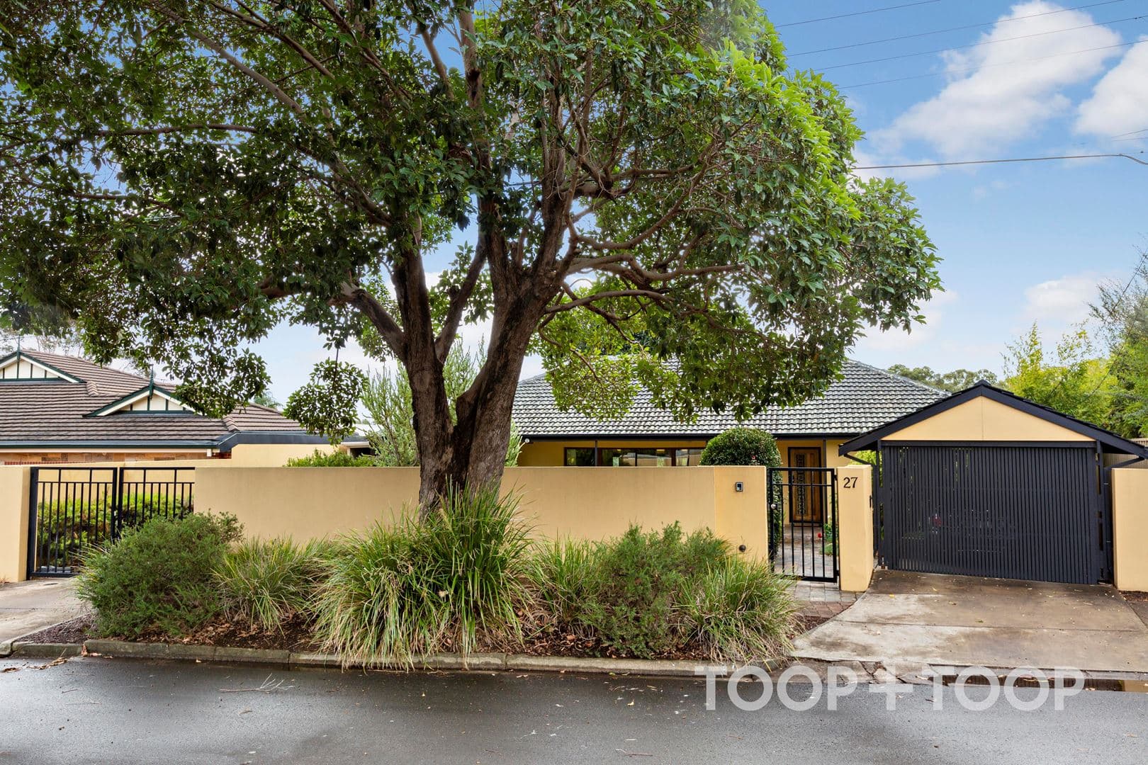 27 Highland Avenue, Rostrevor SA 5073, Rostrevor - Image 1