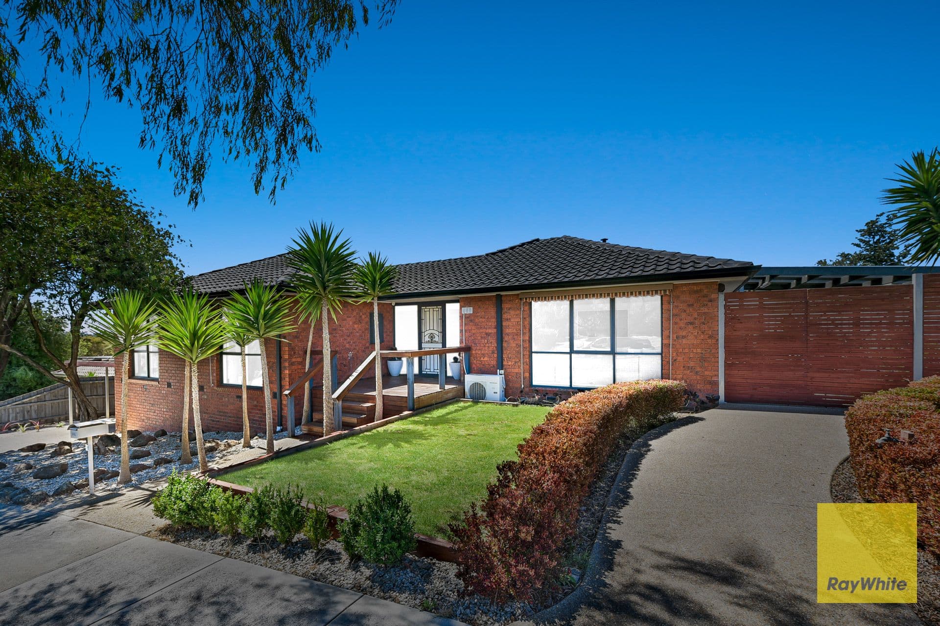 1 Rapanea Court, Endeavour Hills VIC 3802, Endeavour Hills - Thumbnail 2