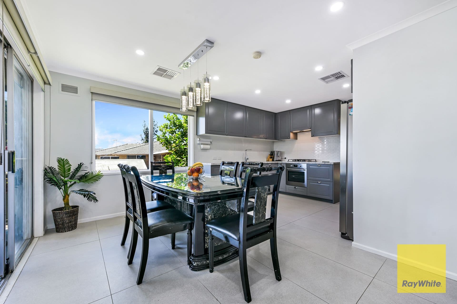 1 Rapanea Court, Endeavour Hills VIC 3802, Endeavour Hills - Thumbnail 4