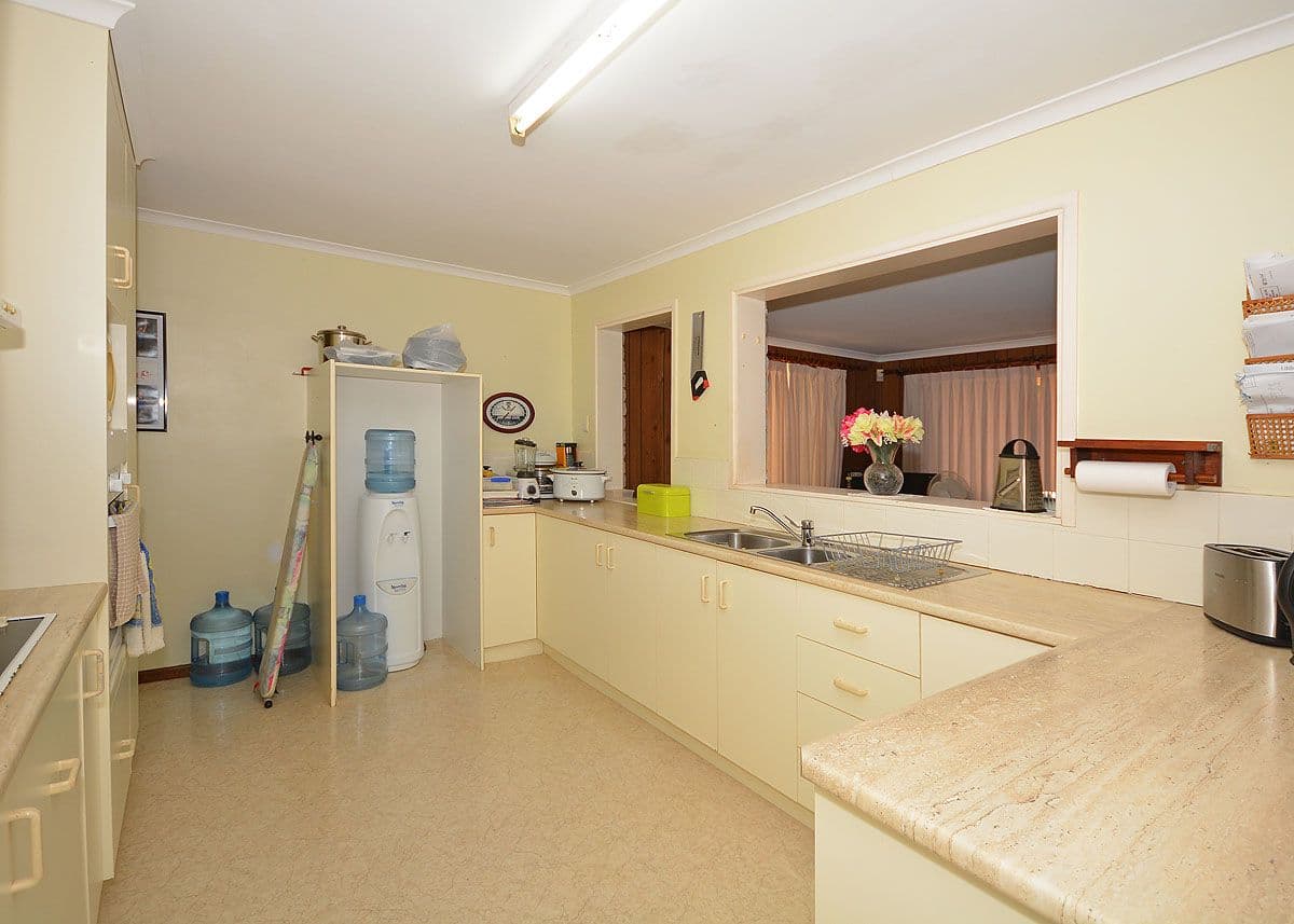 42 Corfield Street, Point Vernon QLD 4655, Point Vernon - Thumbnail 5