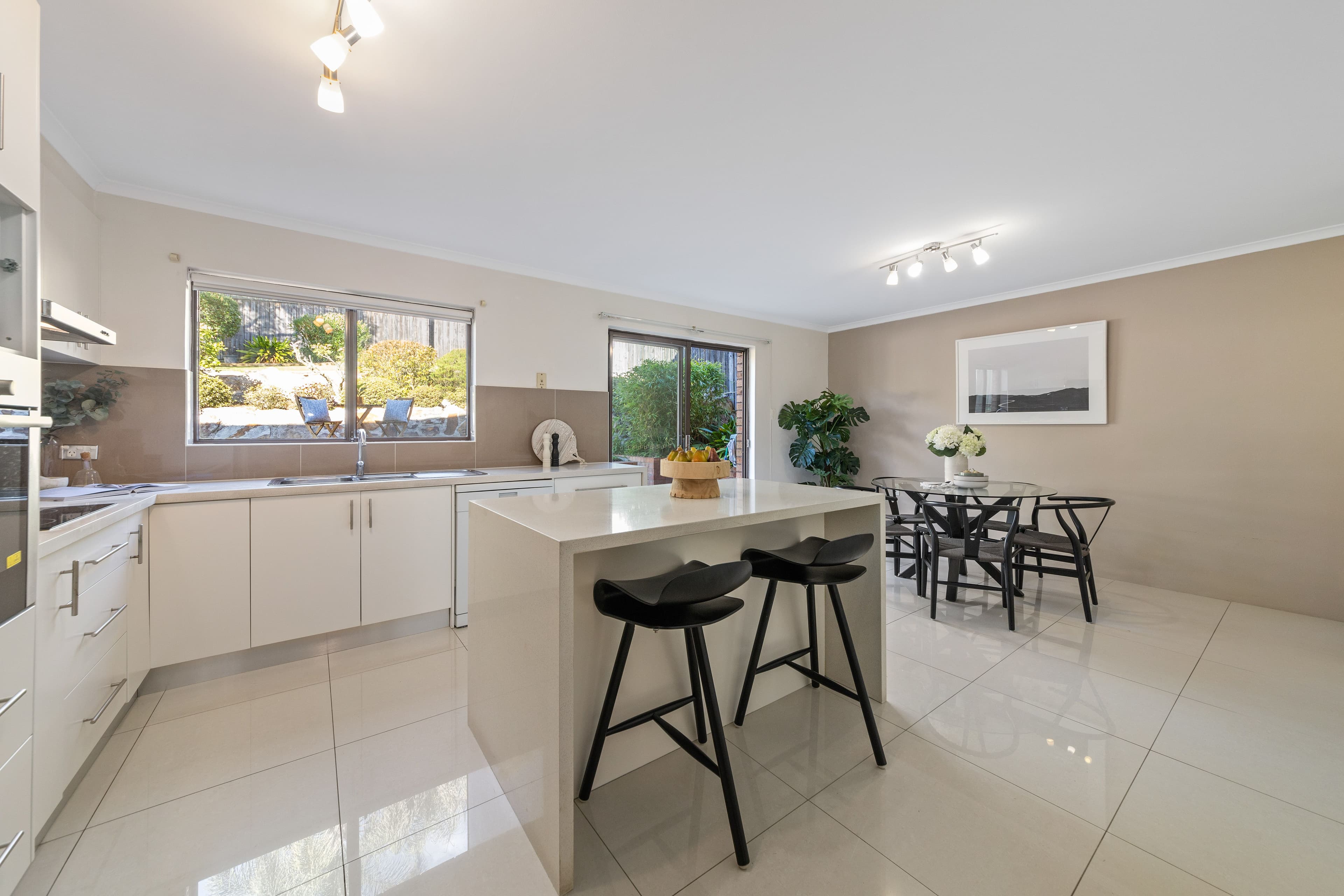 22 Silver Crescent, Westleigh NSW 2120, Westleigh - Thumbnail 4