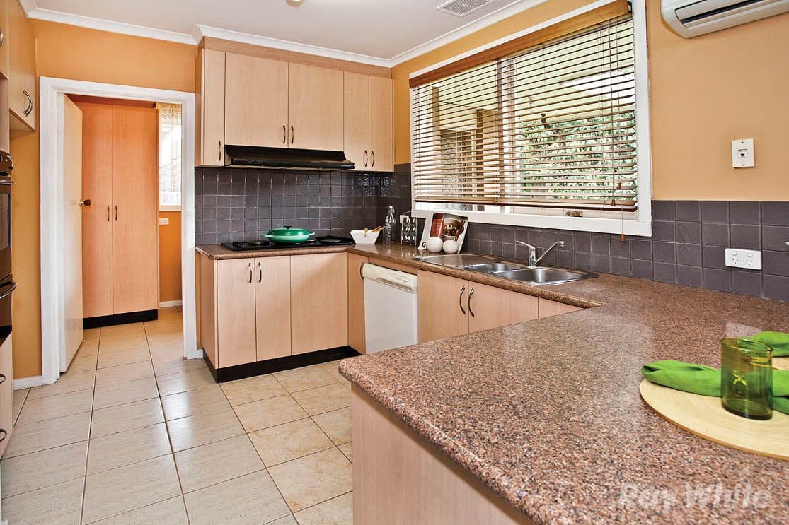 81 Brandon Park Drive, WHEELERS HILL VIC 3150, Wheelers Hill - Thumbnail 2