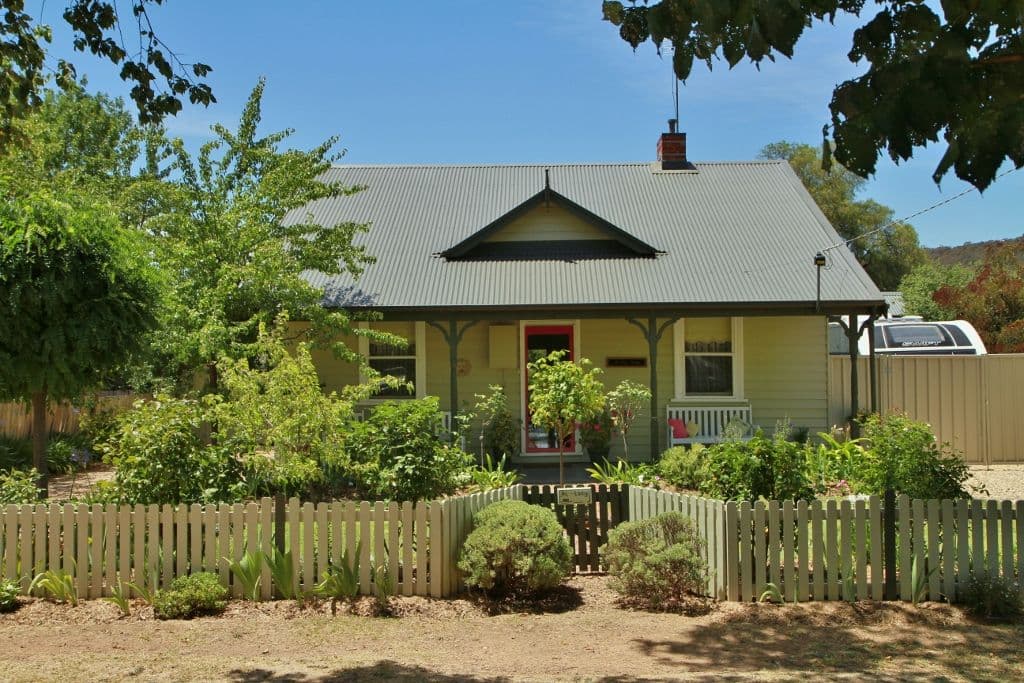 8 Playne Street, Heathcote VIC 3523, Heathcote - Thumbnail 2