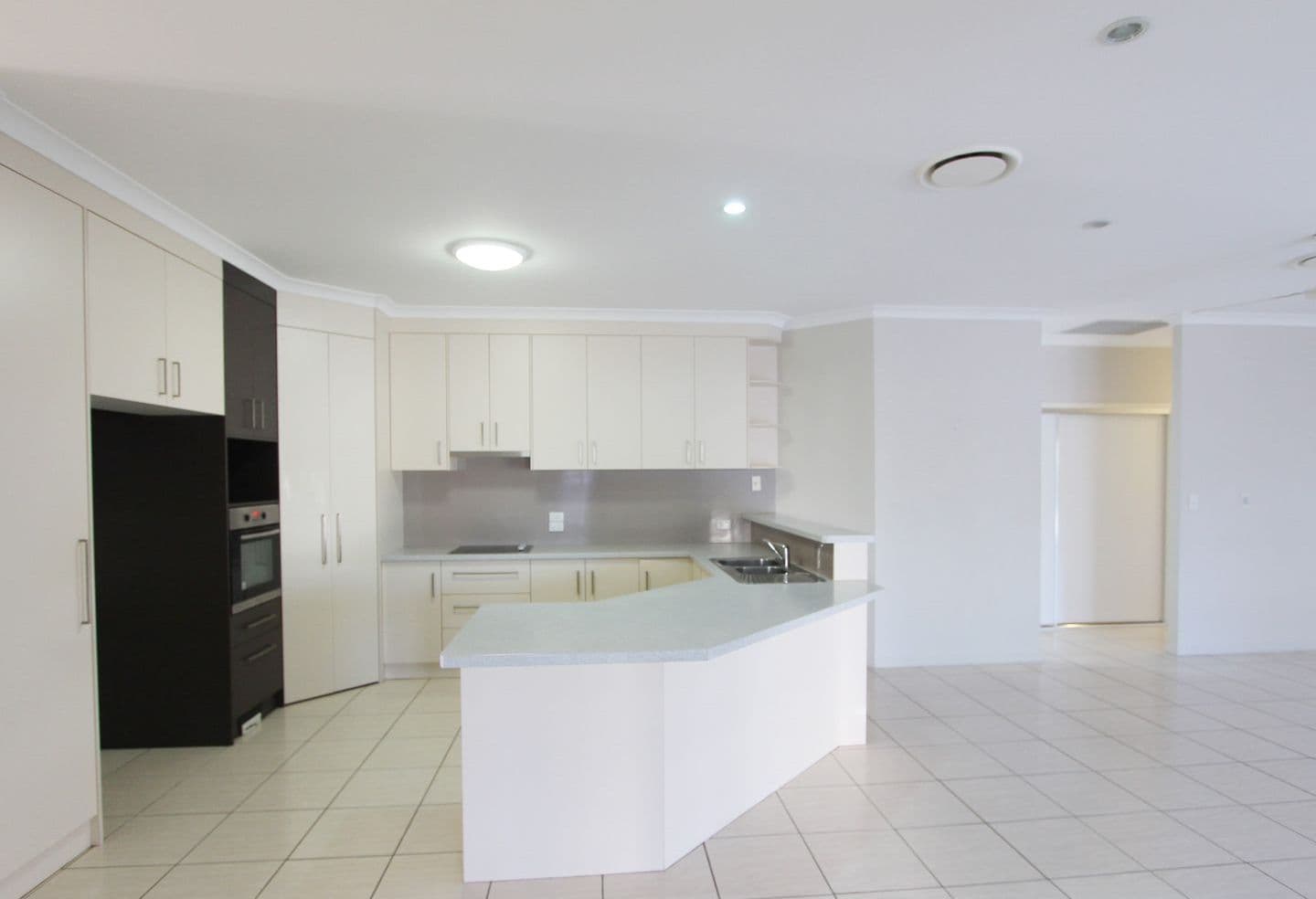 5 Sarah Court, New Auckland QLD 4680, New Auckland - Thumbnail 5
