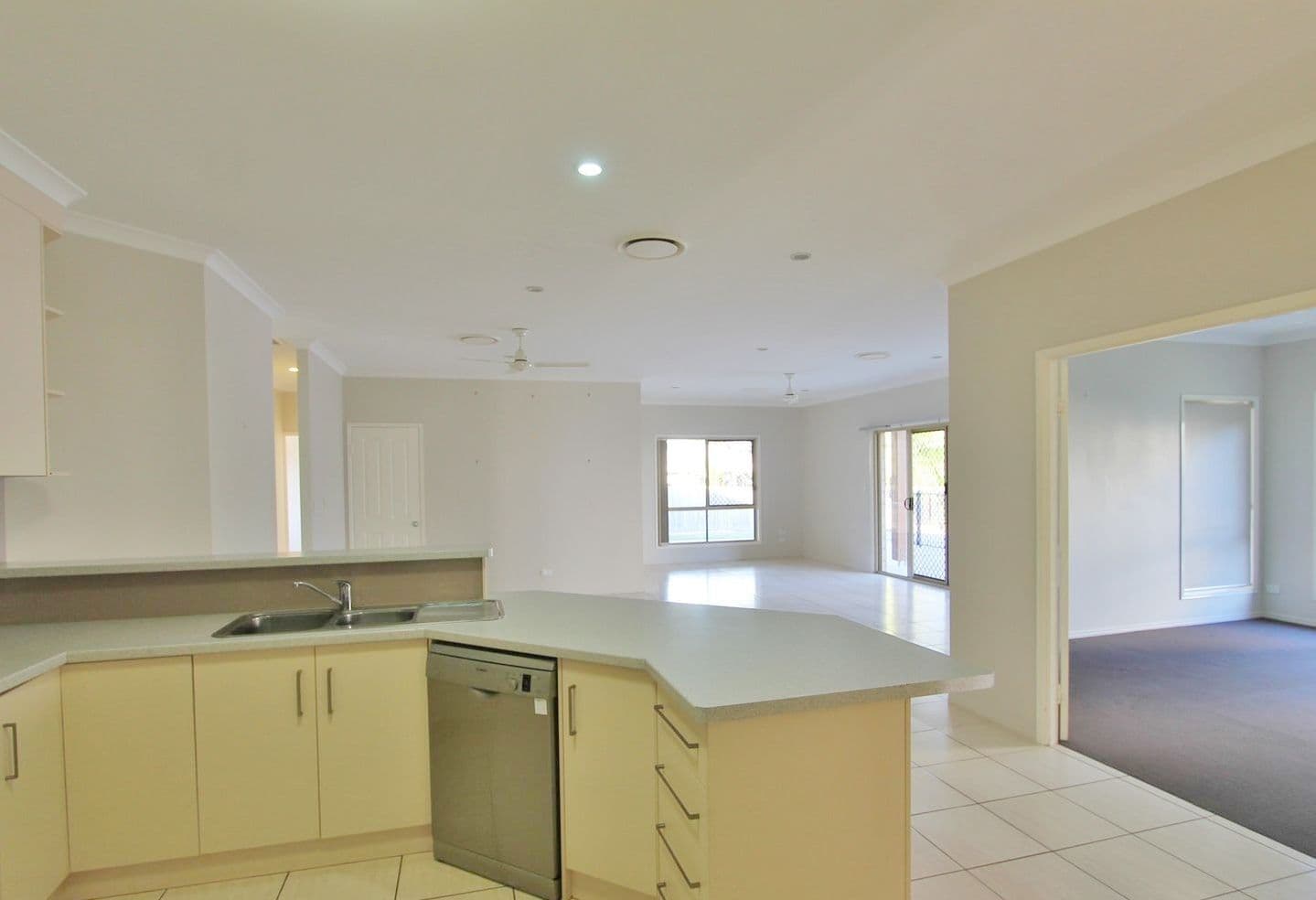 5 Sarah Court, New Auckland QLD 4680, New Auckland - Thumbnail 6
