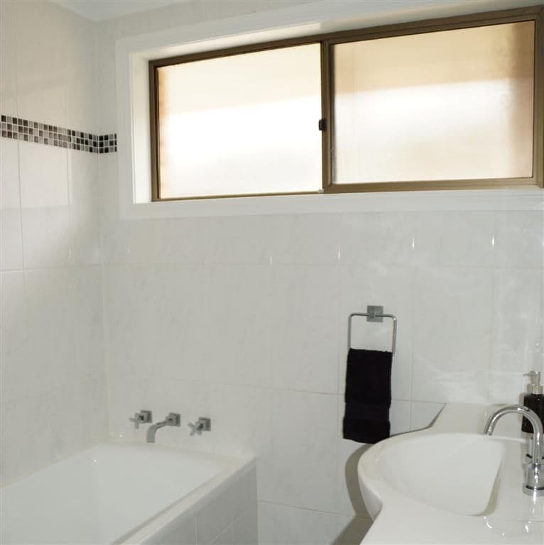 15 Epsom Avenue, Dubbo NSW 2830, Dubbo - Thumbnail 3