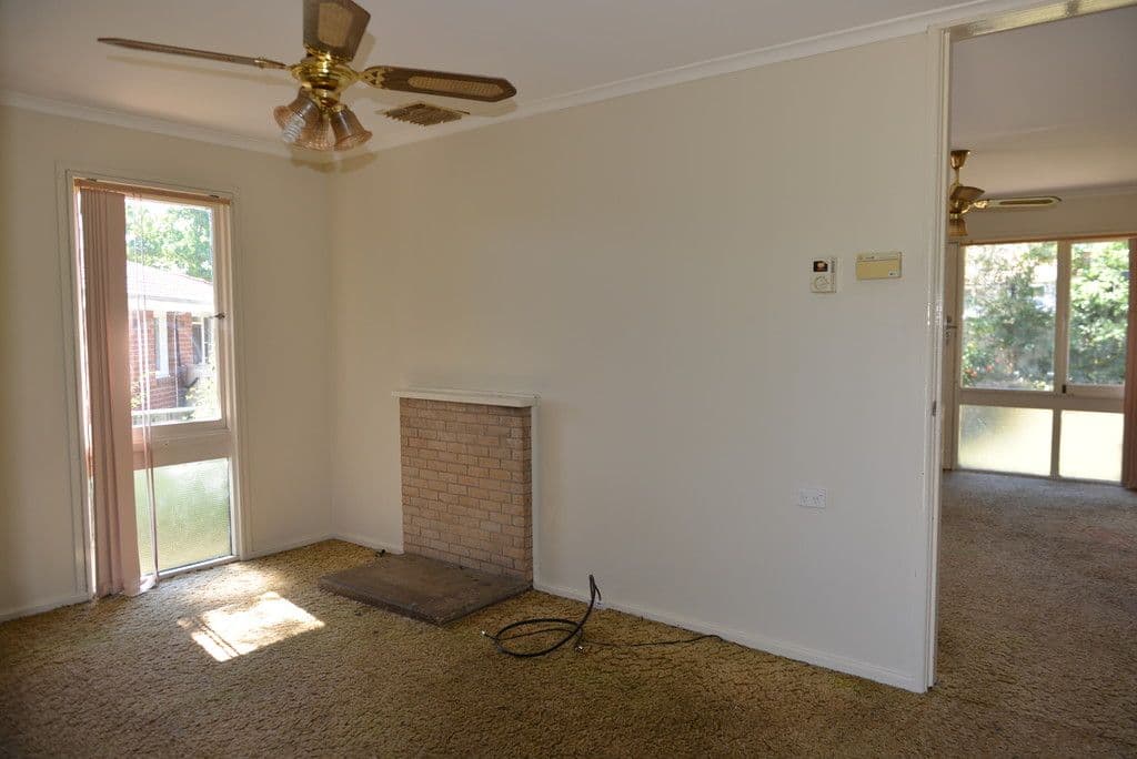 9 Crowther Street, YOUNG NSW 2594, Young - Thumbnail 2
