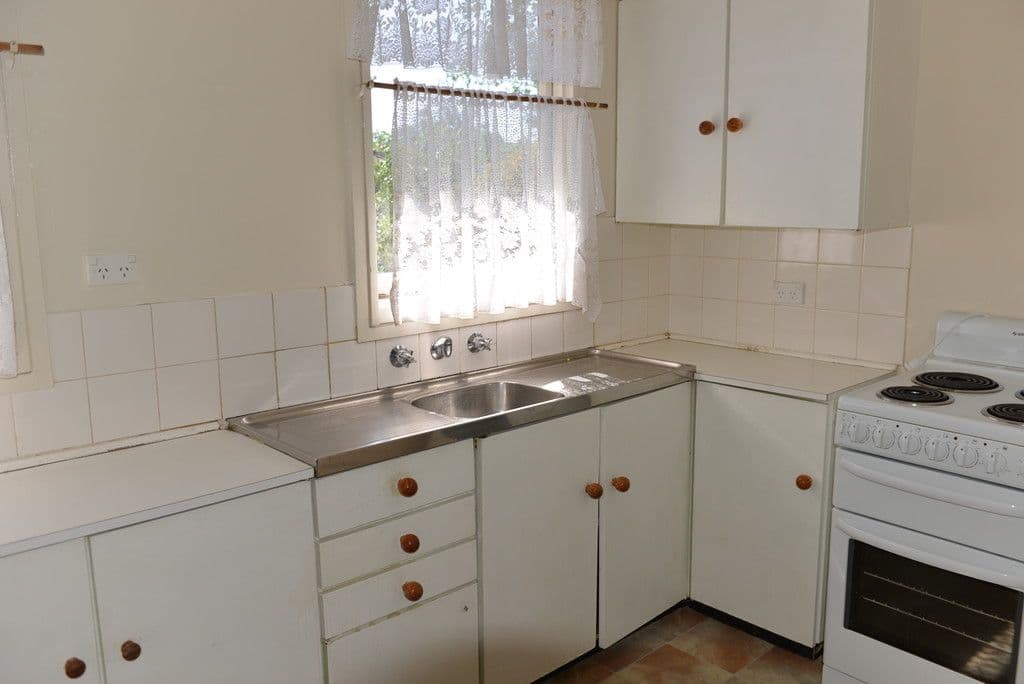 9 Crowther Street, YOUNG NSW 2594, Young - Thumbnail 3