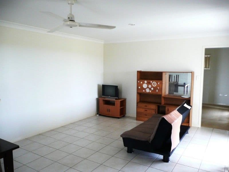 18 Blake Court, BUNDABERG QLD 4670, Bundaberg Central - Thumbnail 2