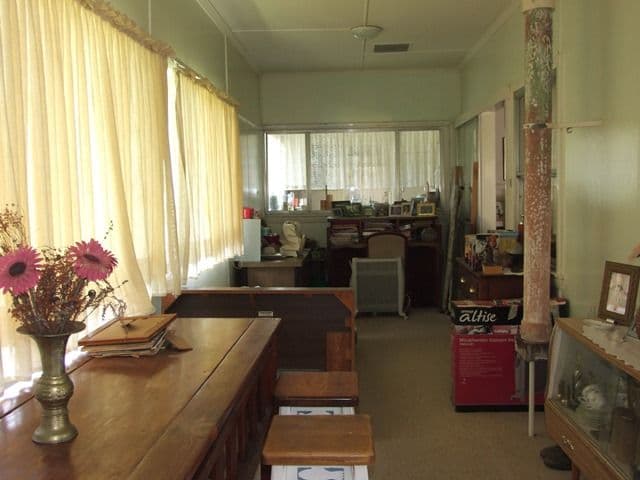 118 Thistle Street, Blackall QLD 4472, Blackall - Thumbnail 3