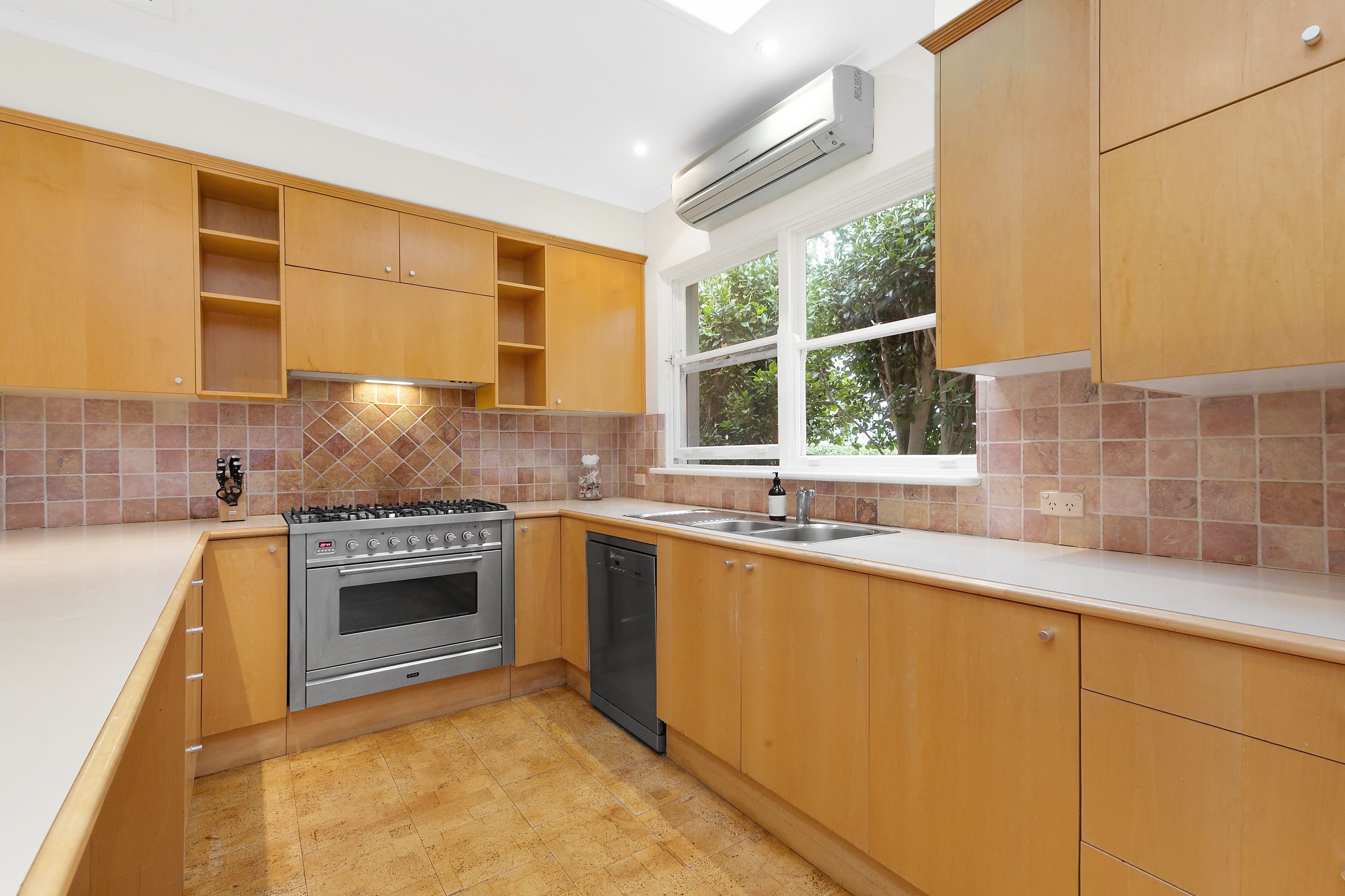 20 Inverallan Avenue, West Pymble - Thumbnail 4