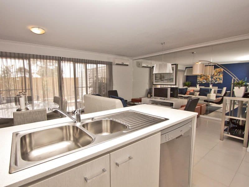 60 Cowie Road, CARSELDINE QLD 4034, Carseldine - Thumbnail 3
