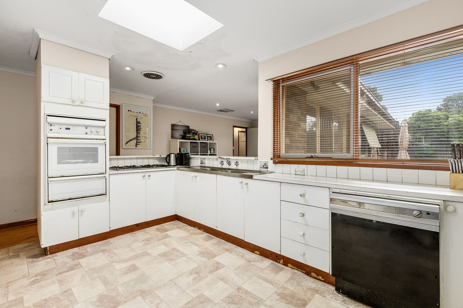 28 East RoadVermont South, VIC 3133, Vermont South - Thumbnail 4