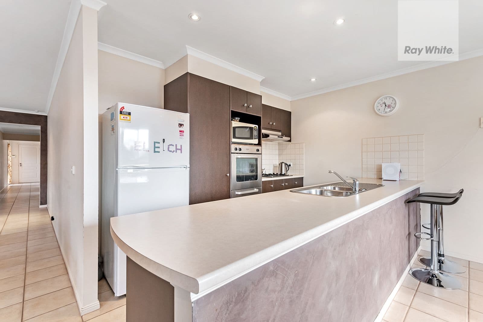 8 Sage Hills Place, Craigieburn VIC 3064, Craigieburn - Thumbnail 3