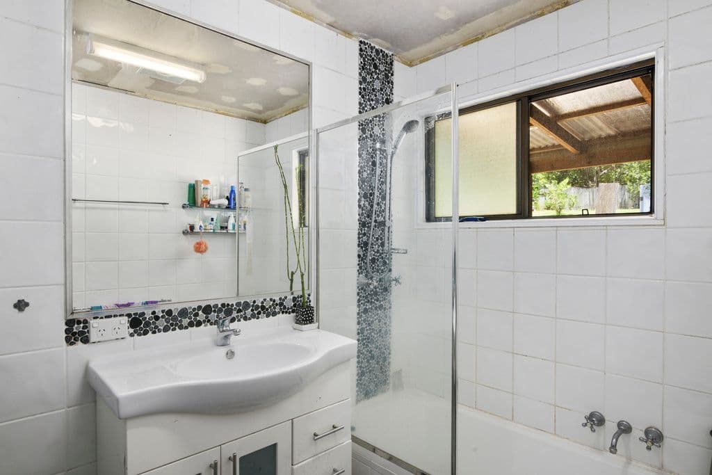 25 Taperell Drive, Tugun QLD 4224, Tugun - Thumbnail 7