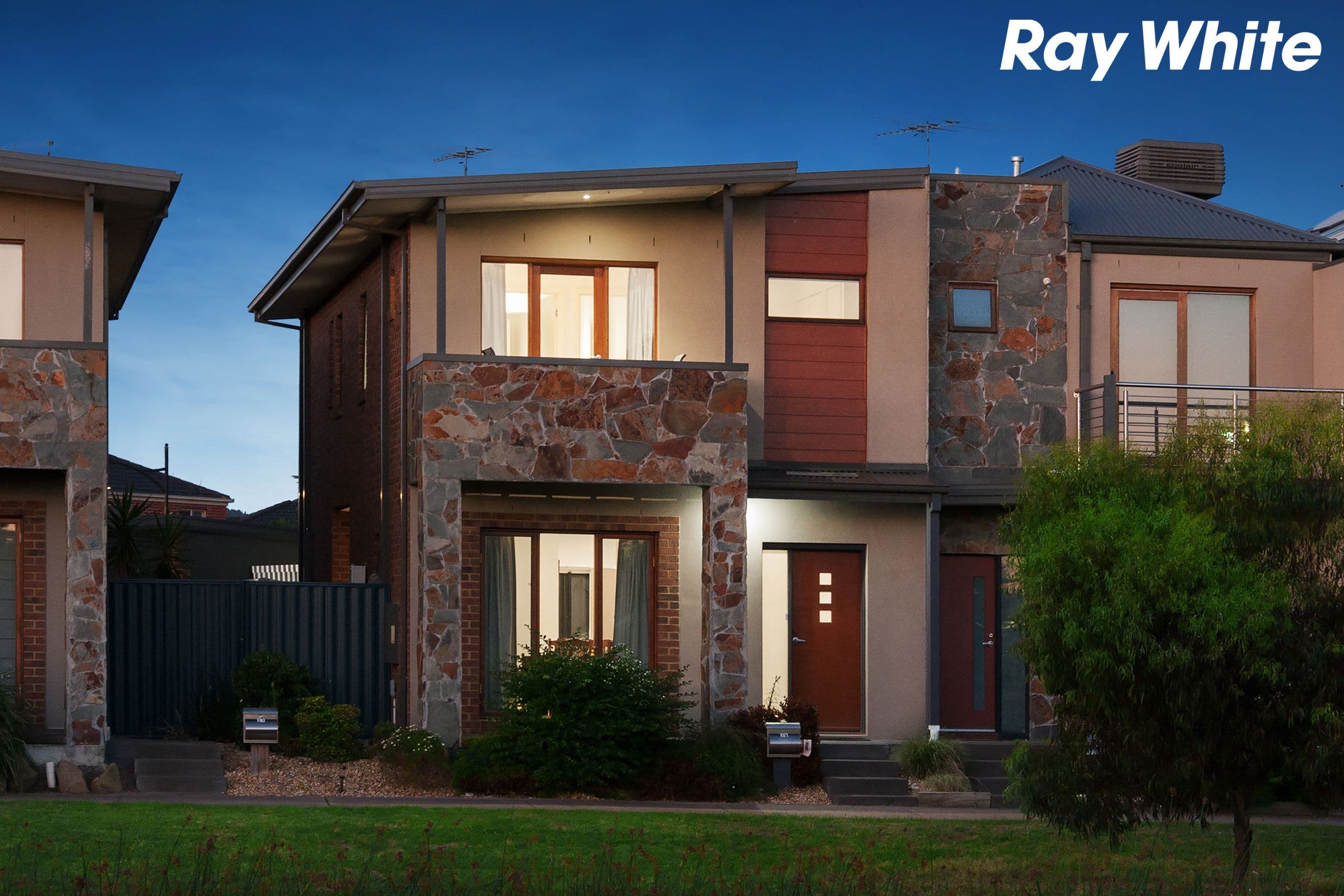 19 Pendula Place, Pakenham VIC 3810, Pakenham - Thumbnail 2