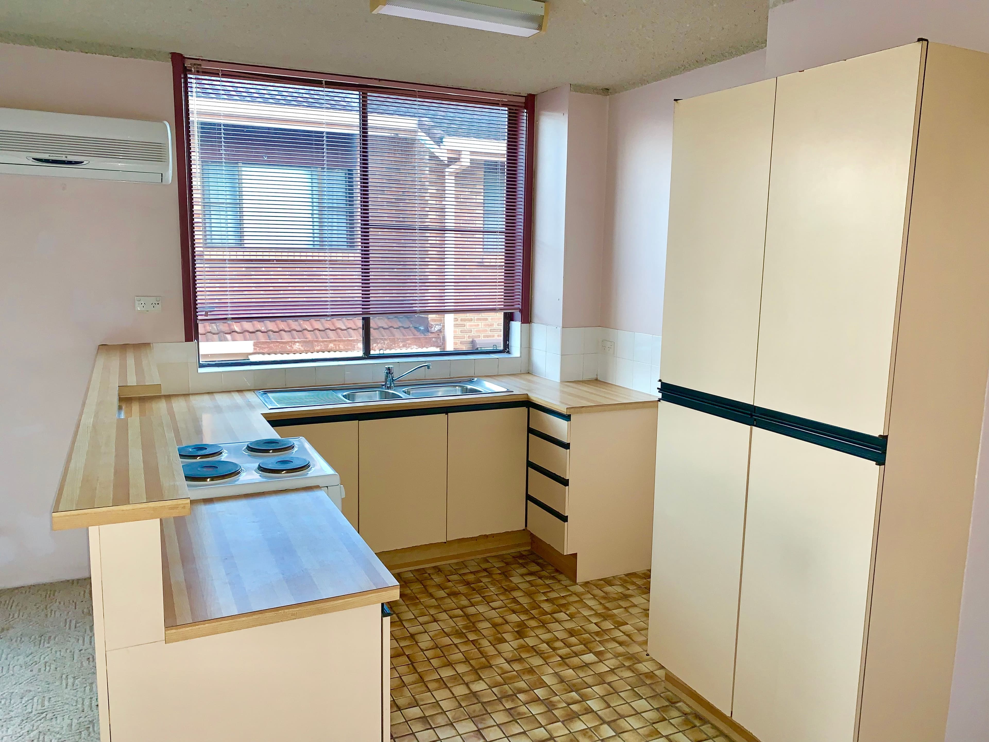 12 T E Peters Drive, Broadbeach Waters QLD 4218, Broadbeach Waters - Thumbnail 2