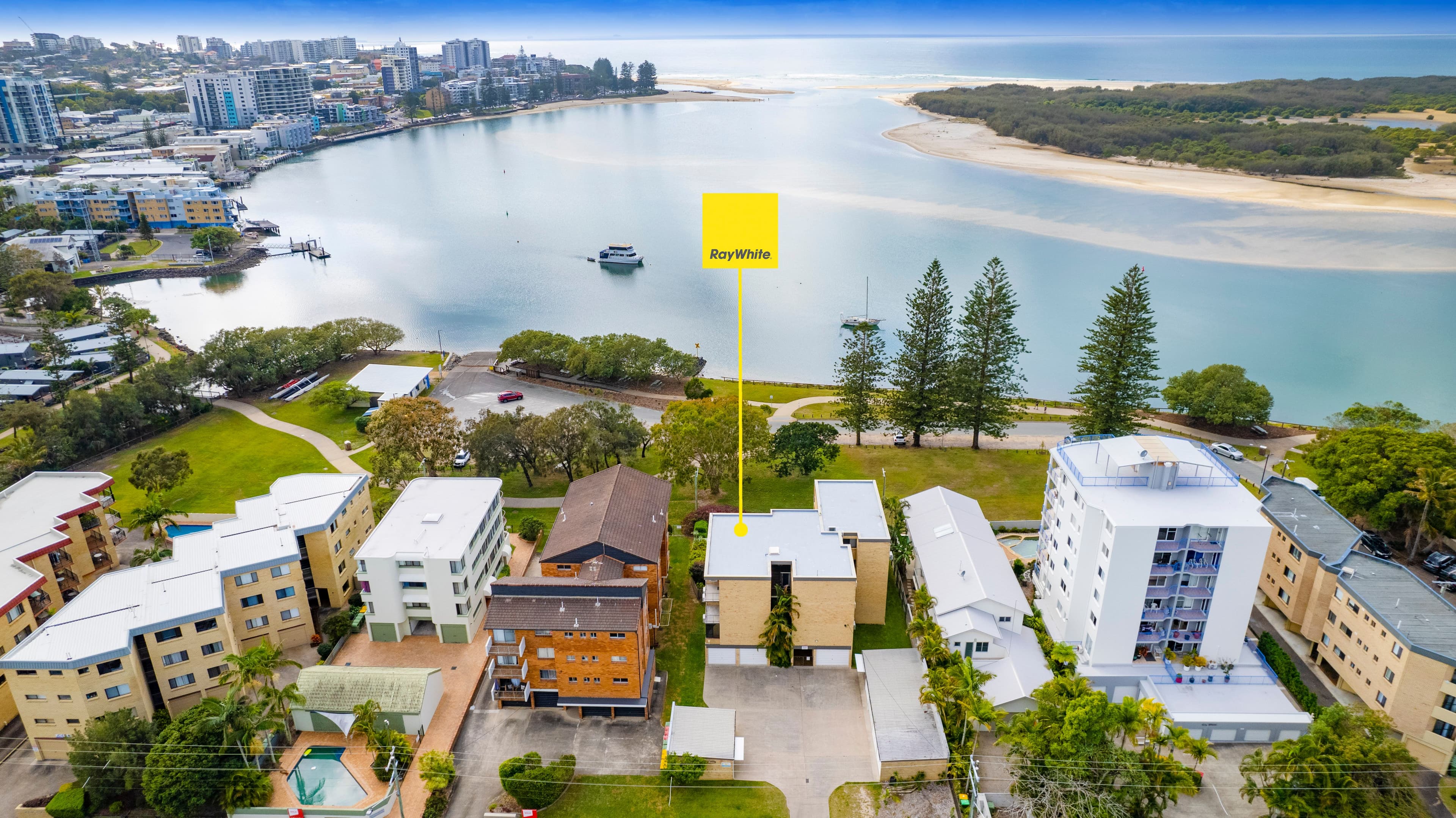 21 Landsborough Parade, Golden Beach QLD 4551, Golden Beach - Thumbnail 2