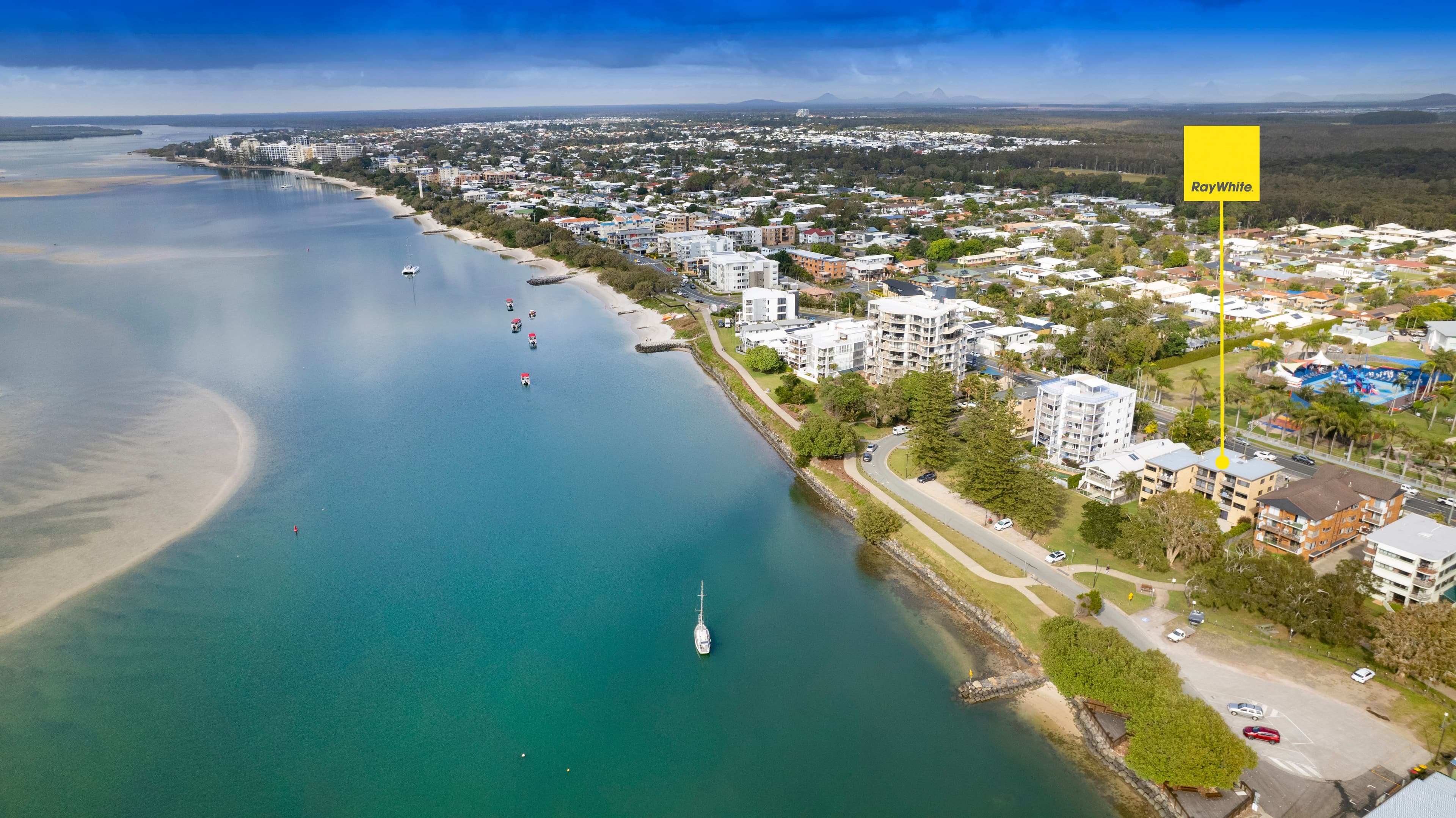 21 Landsborough Parade, Golden Beach QLD 4551, Golden Beach - Thumbnail 3