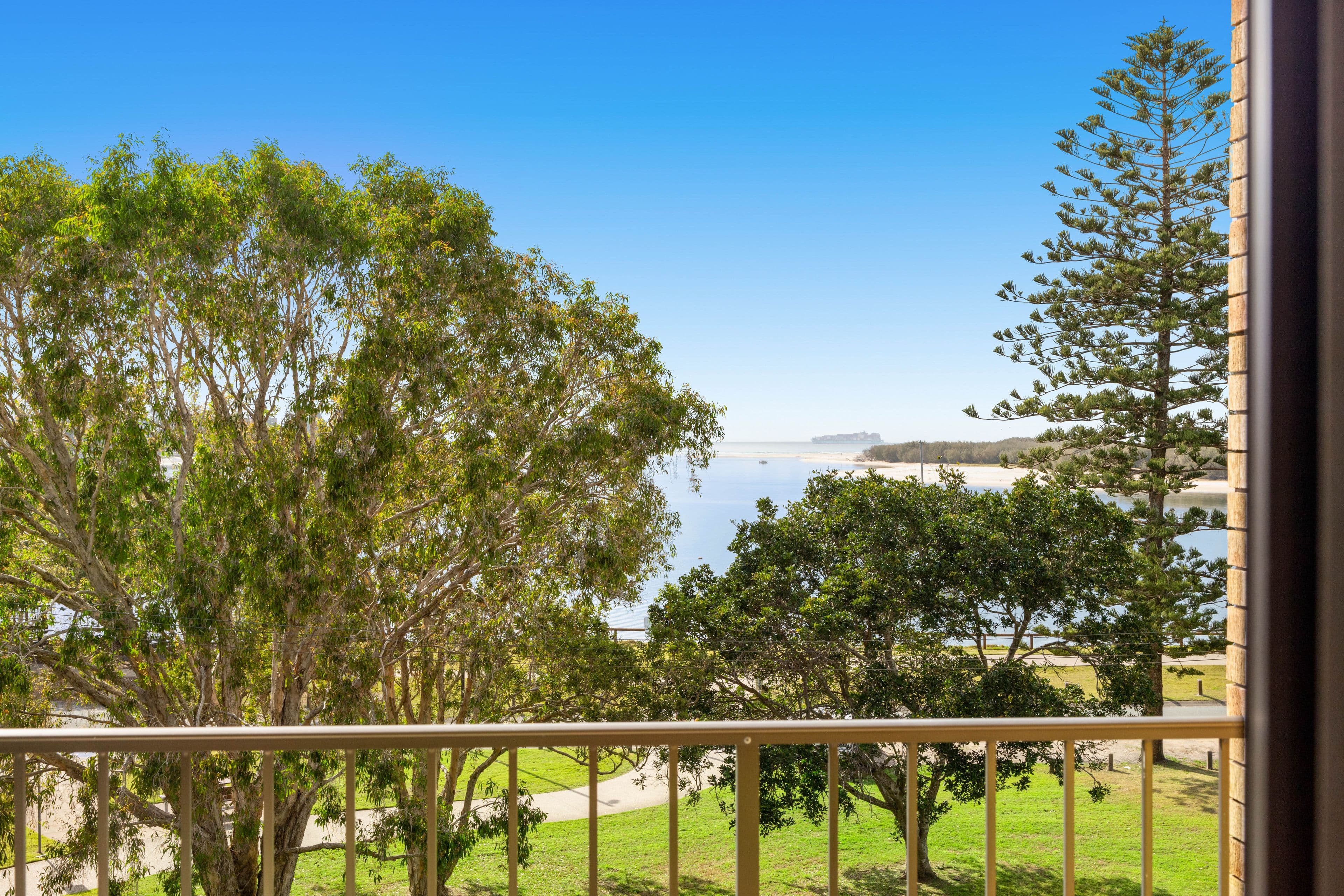 21 Landsborough Parade, Golden Beach QLD 4551, Golden Beach - Thumbnail 6