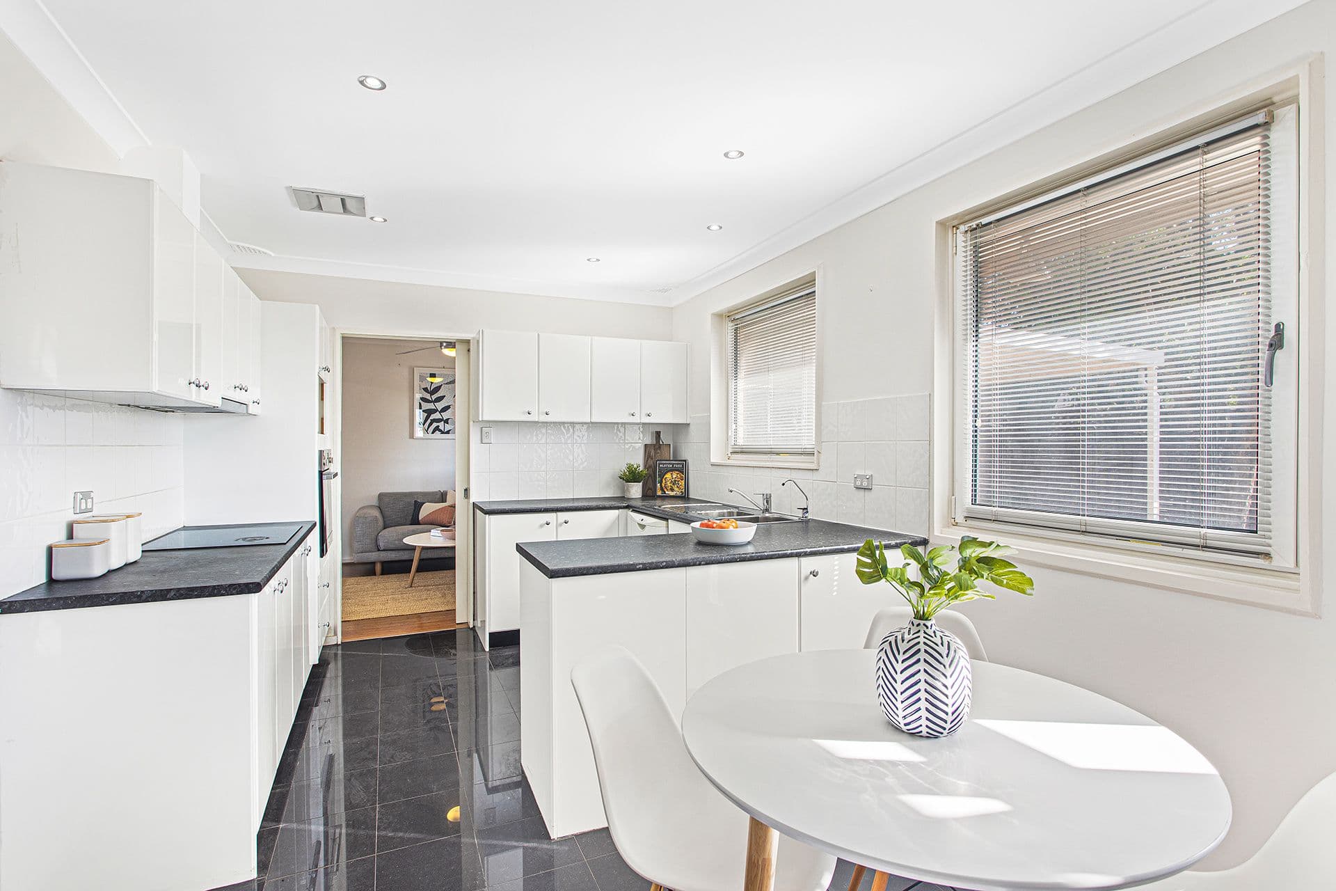 8 Oak Place, Banksia - Thumbnail 3