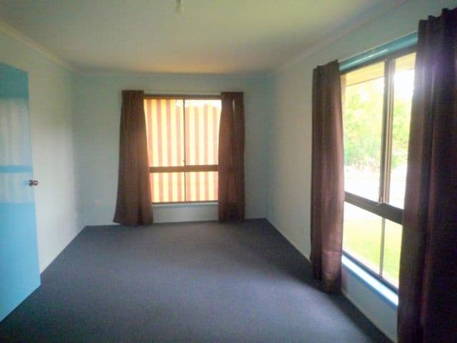 5 Bermuda Avenue, DECEPTION BAY QLD 4508, Deception Bay - Thumbnail 3