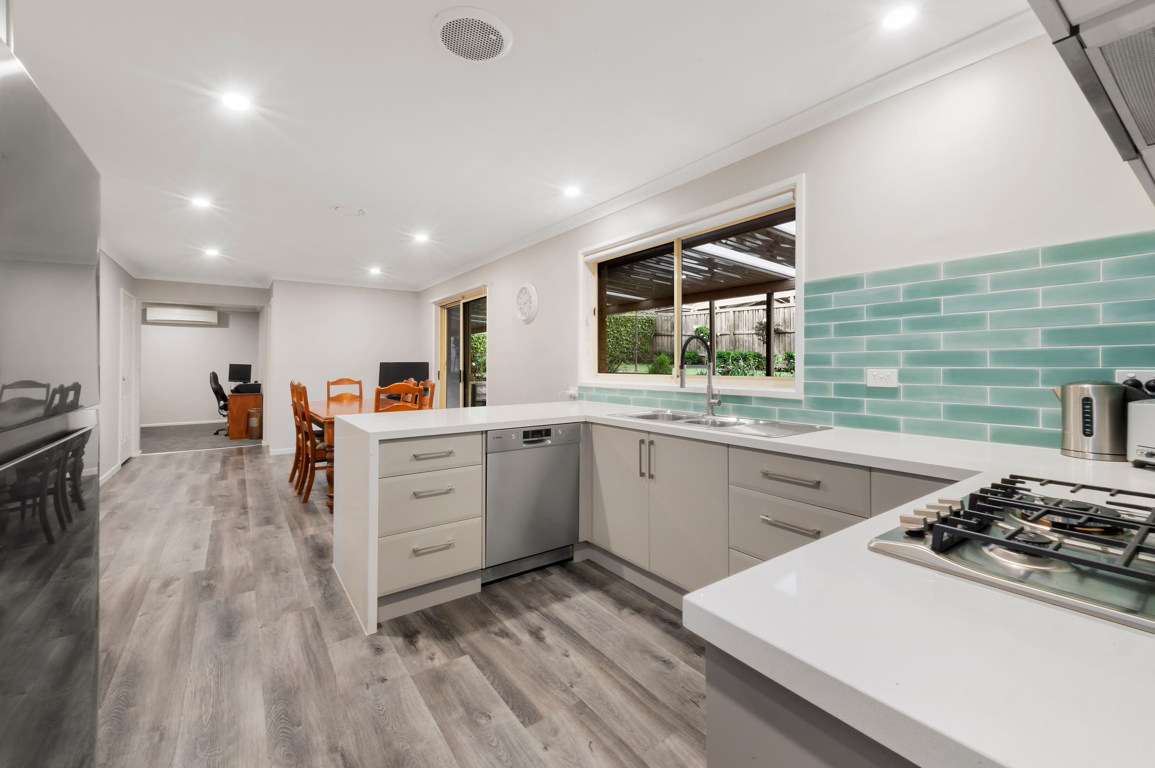 369 Dandelion Drive, Rowville VIC 3178, Rowville - Thumbnail 2