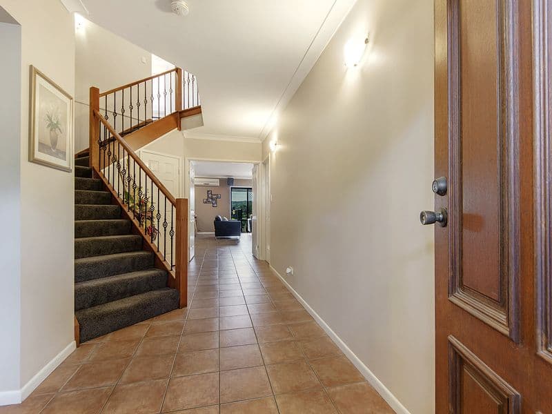 12 Paddy Place, Oxenford QLD 4210, Oxenford - Thumbnail 4