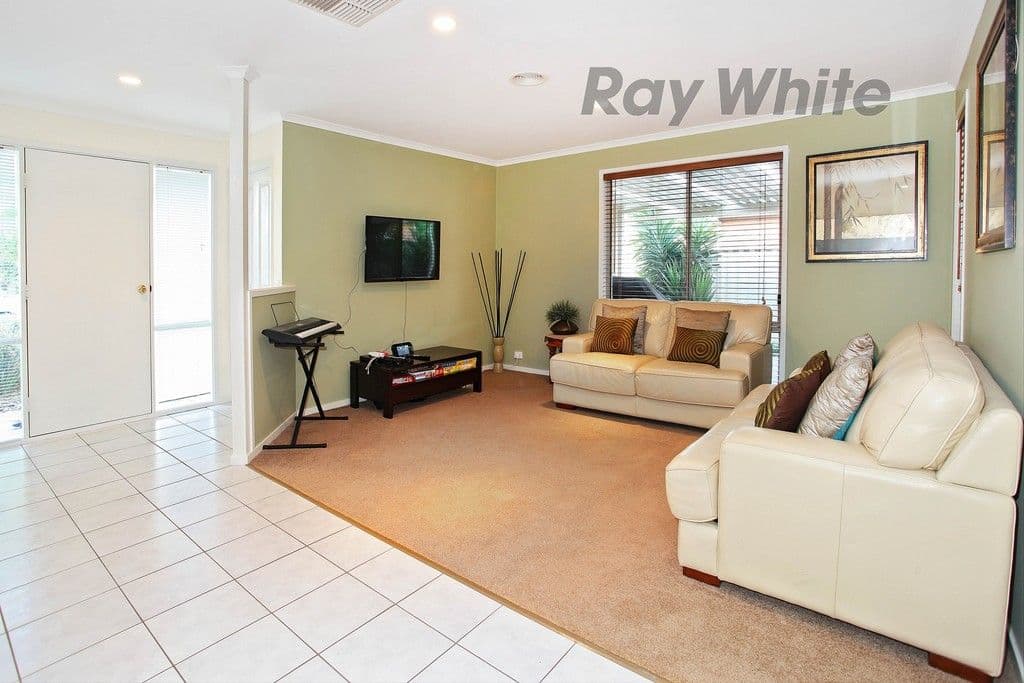 7 Beveridge Court, Point Cook VIC 3030, Point Cook - Thumbnail 2