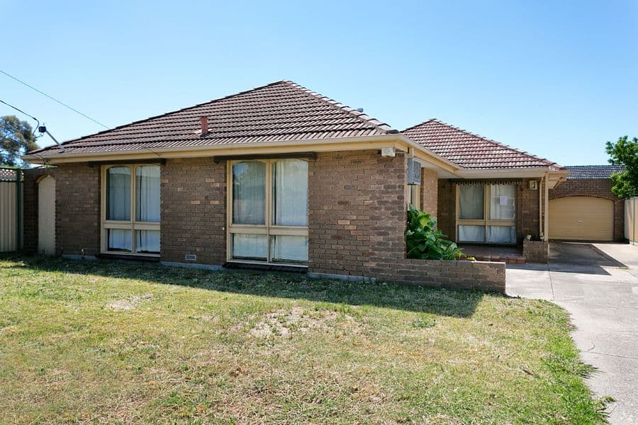 8 Revell Cresent, ST ALBANS VIC 3021, St Albans - Image 1
