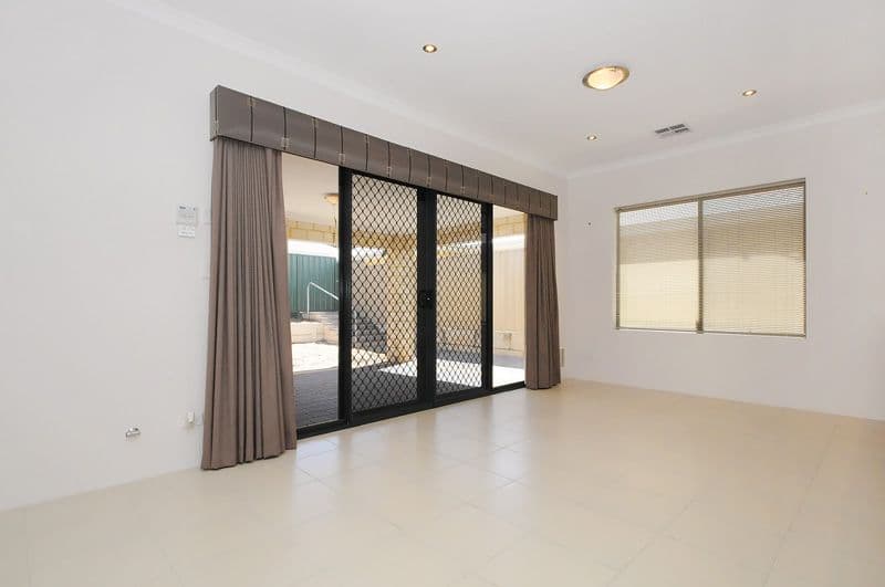 27 Swiftlet Way, GWELUP WA 6018, Gwelup - Thumbnail 3