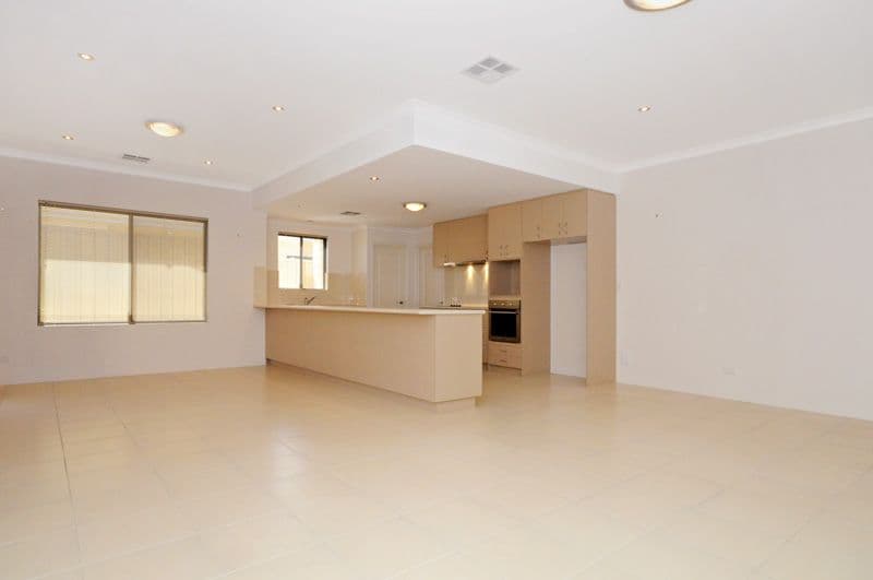 27 Swiftlet Way, GWELUP WA 6018, Gwelup - Thumbnail 4