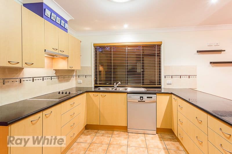 18 Gladebourne Crescent, Victoria Point QLD 4165, Victoria Point - Thumbnail 3
