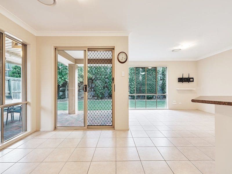 30 Bentley Court, Mansfield QLD 4122, Mansfield - Thumbnail 2
