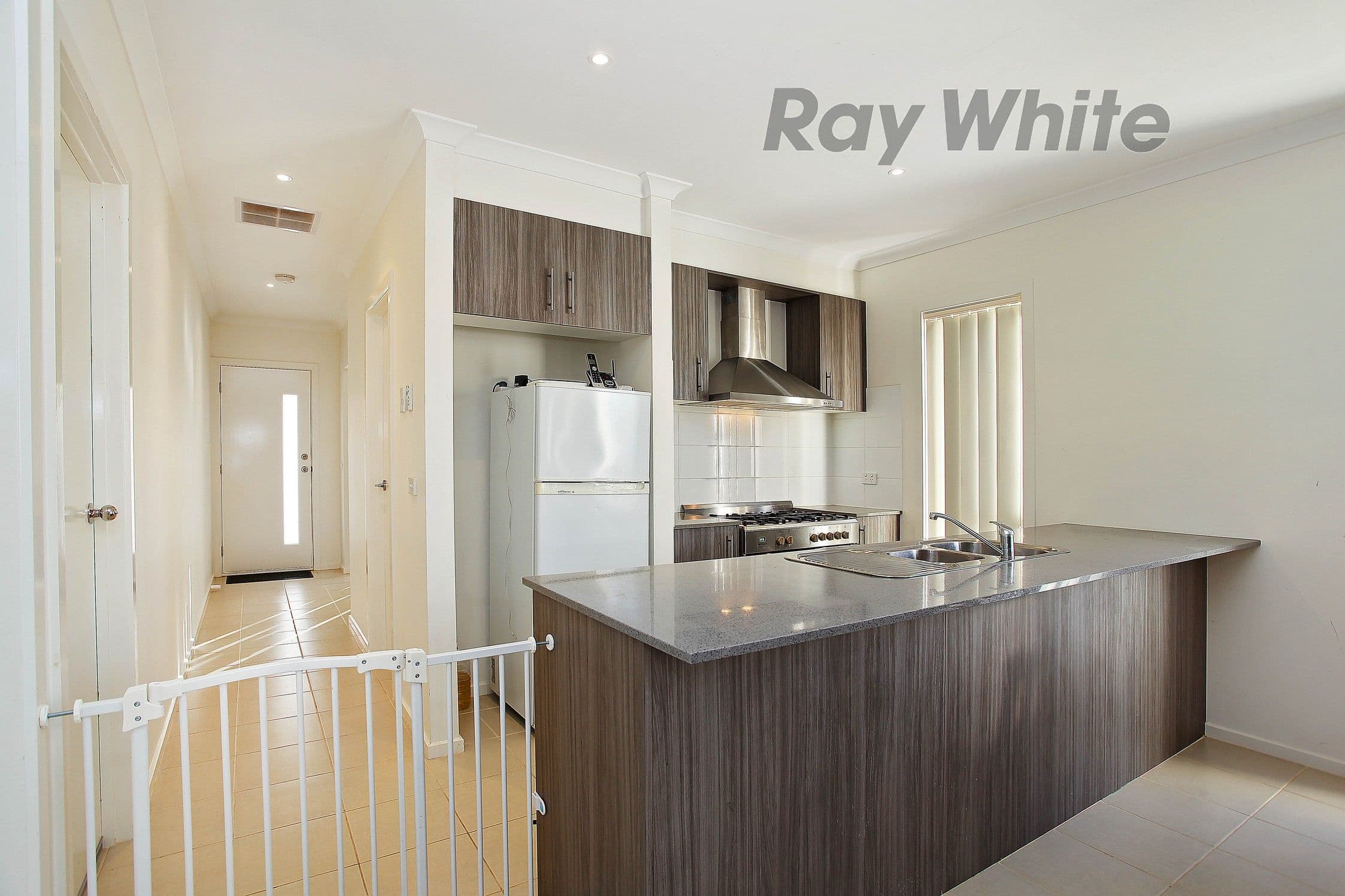 13 Elegante Road, Point Cook VIC 3030, Point Cook - Thumbnail 2