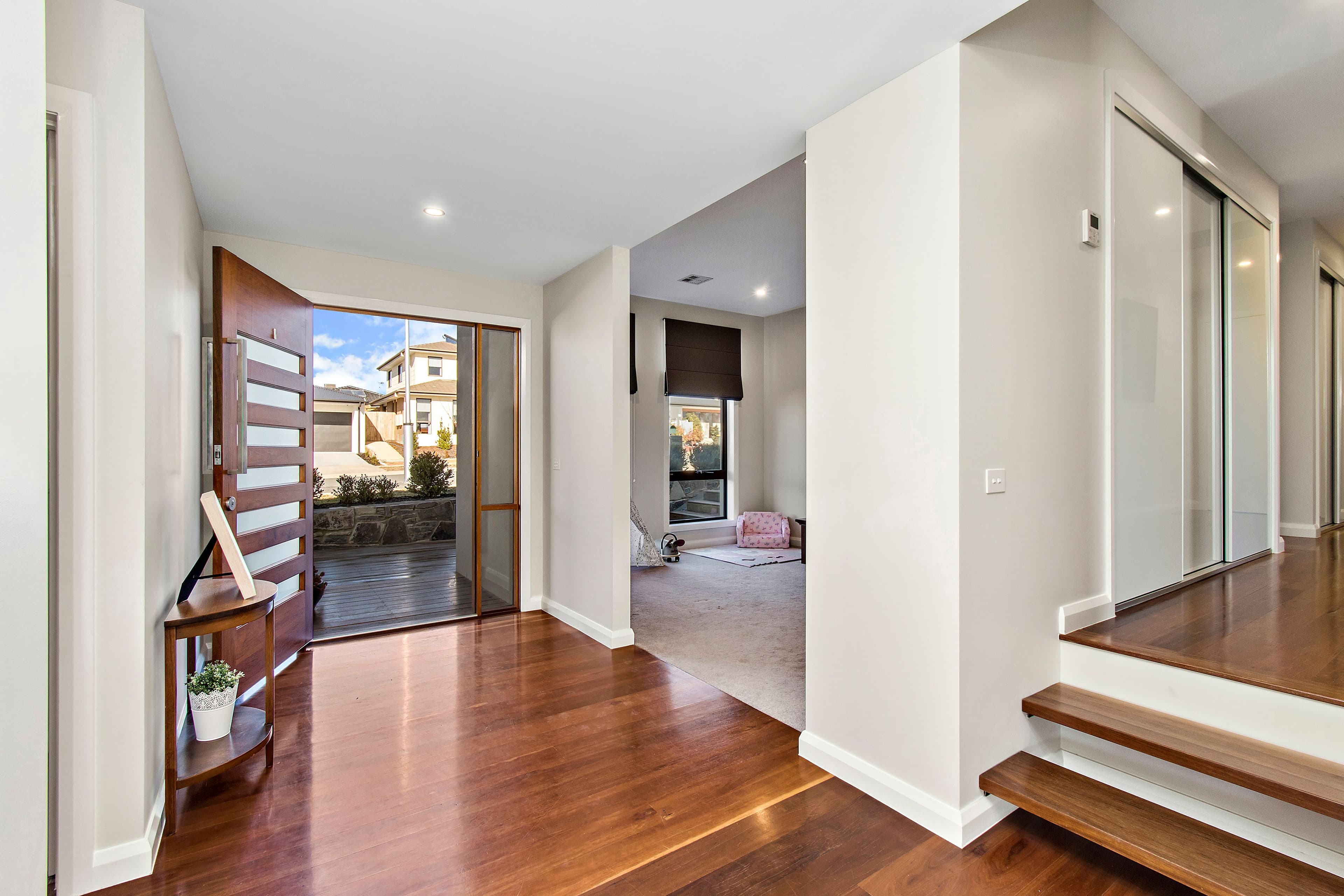 8 James McAuley Crescent, WRIGHT ACT 2611, Wright - Thumbnail 3