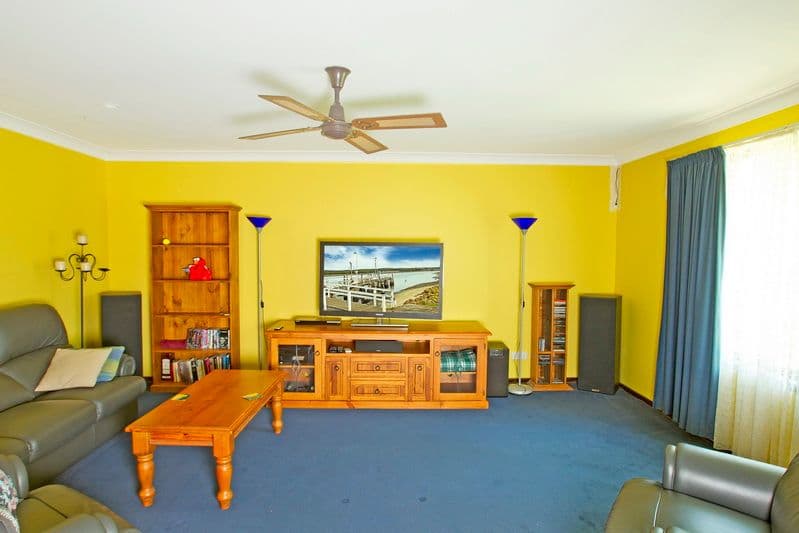 22 Maybern Close, NORTH NOWRA NSW 2541, North Nowra - Thumbnail 2