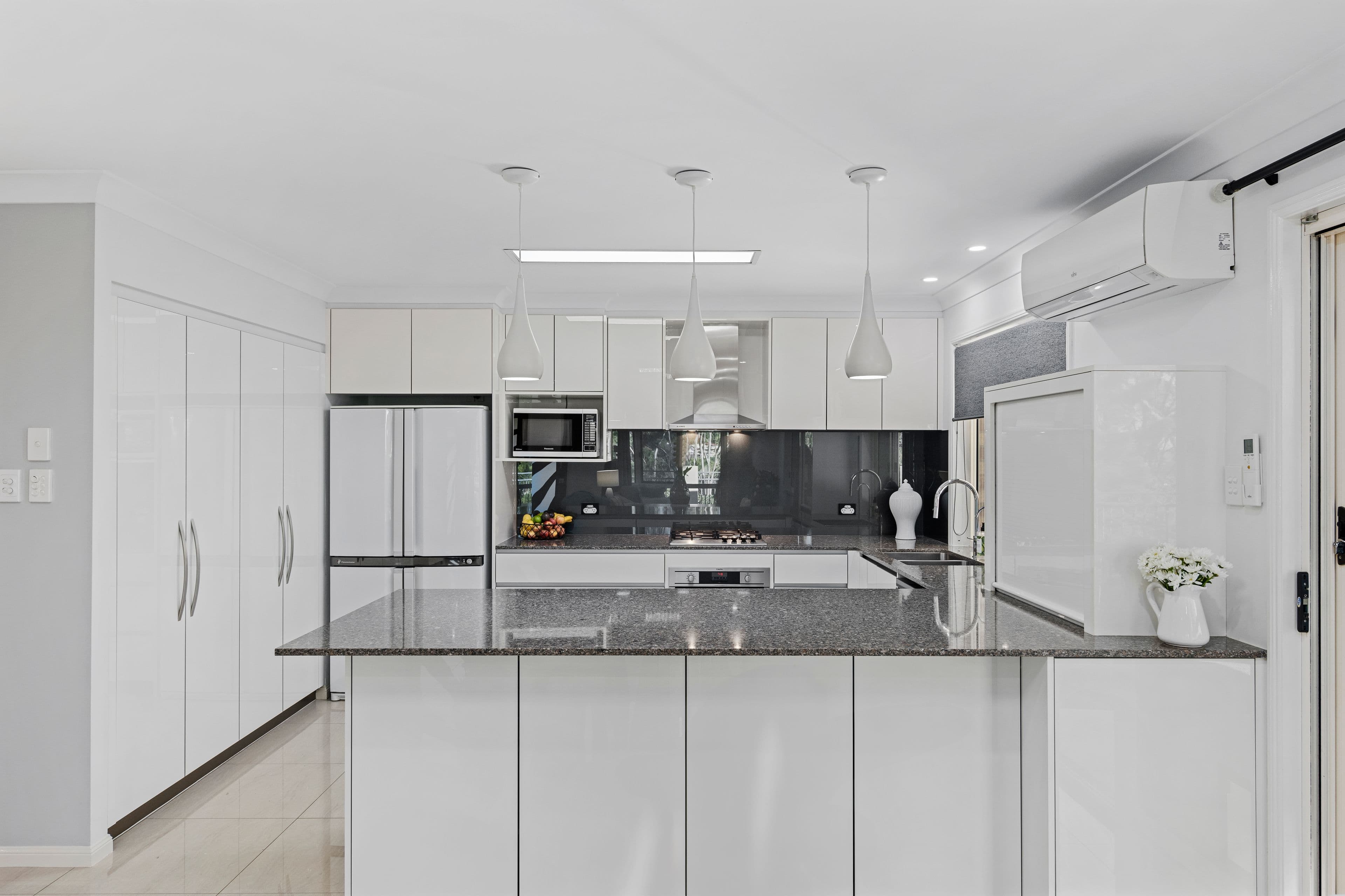 23 Chatfield Street, Edens Landing QLD 4207, Edens Landing - Thumbnail 6