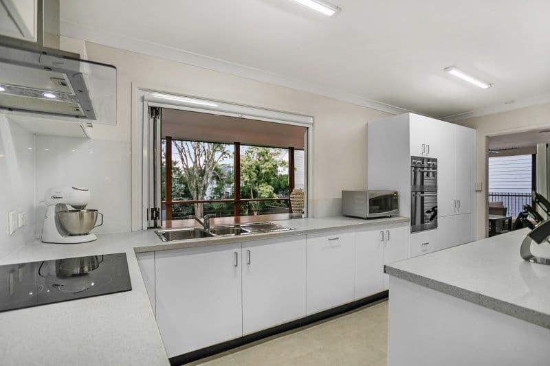 194 Strong Avenue, Graceville QLD 4075, Graceville - Thumbnail 3