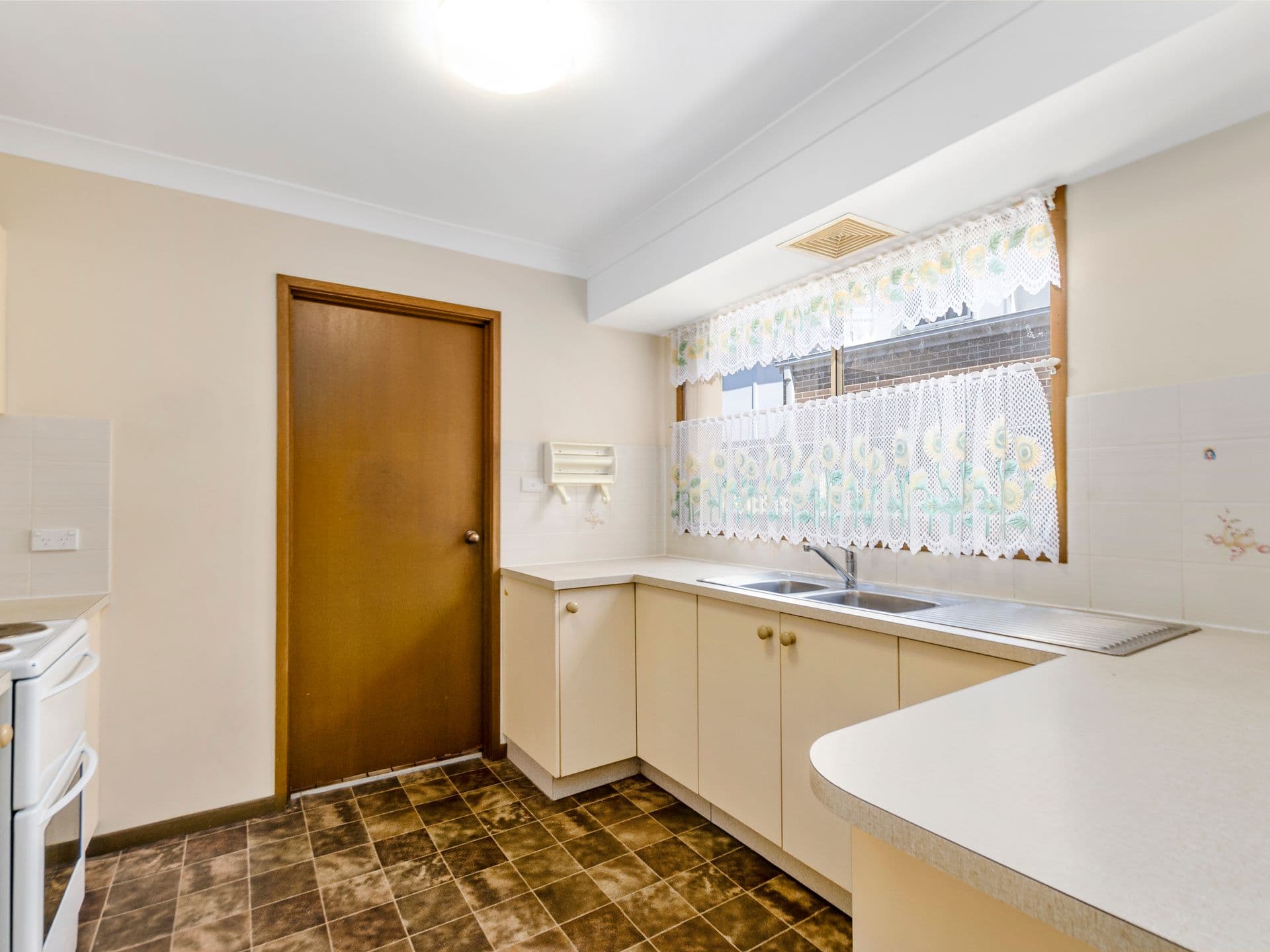 47 Campbell Street, Woonona NSW 2517, Woonona - Thumbnail 4