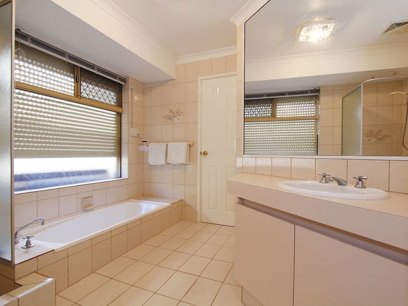 9 Carmil Place, ALEXANDER HEIGHTS WA 6064, Alexander Heights - Thumbnail 8