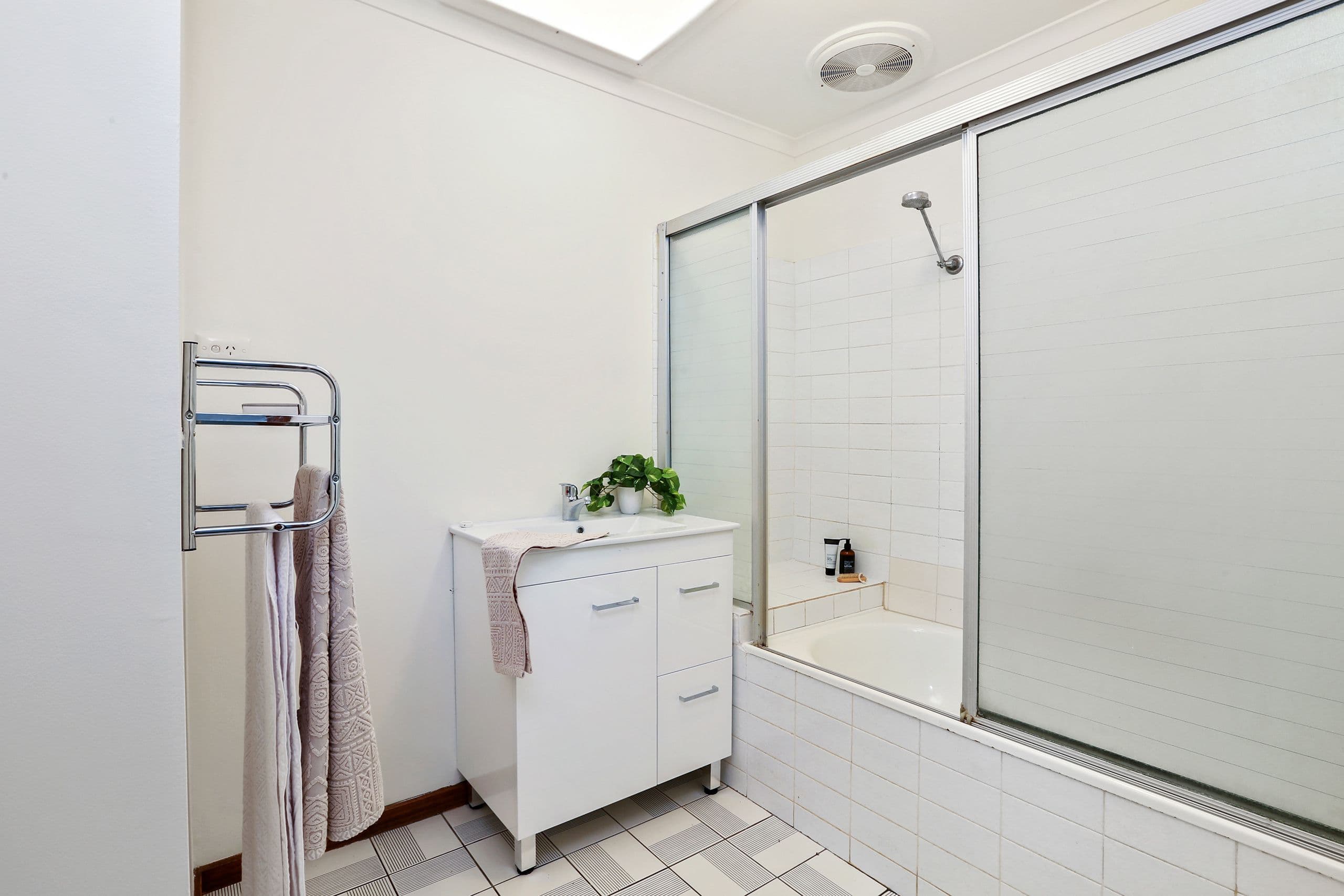 26 Autumn Street, Belmont VIC 3216, Belmont - Thumbnail 8